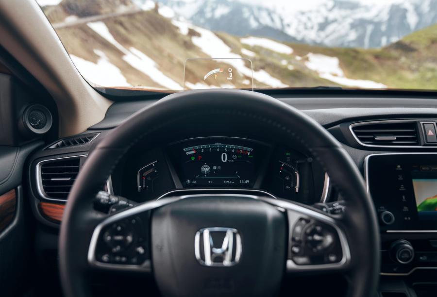 Панель приборов Honda CR-V 2018 года  (EU) (фото 25 из 40)